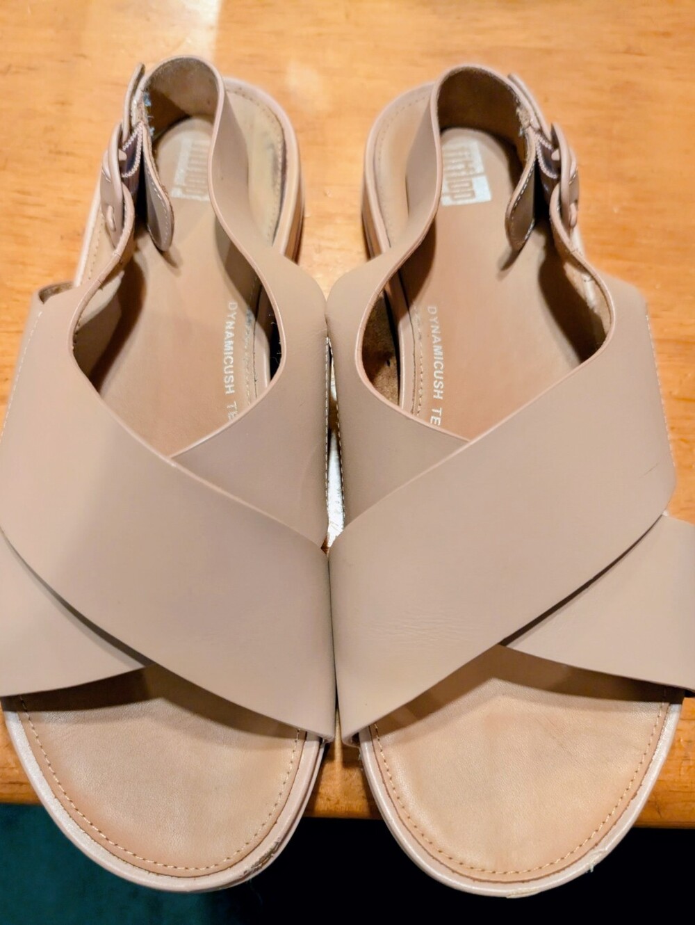 Fitflop Neutral Beige Cross-Strap Women’s Slingback Sandals Size 7